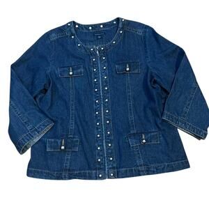 Blue denim jacket with pearl